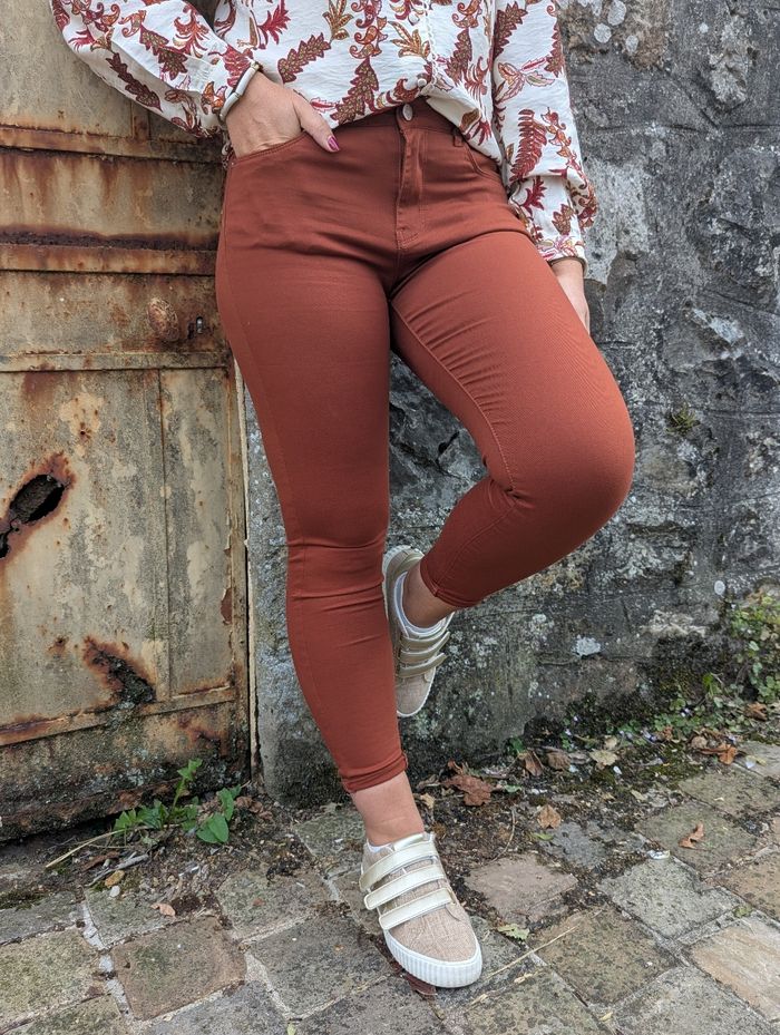 Jean slim Grenoble terracotta
Taille 42 - photo numéro 2