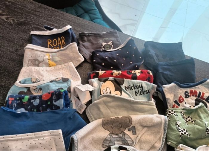 Lot bavoir - photo numéro 2