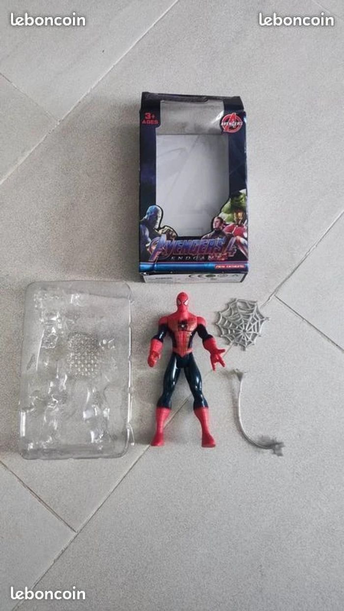 Figurine spiderman avengers lumineux 4 endgame - photo numéro 3