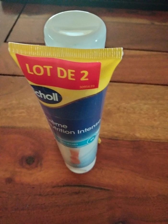 Lot de 2 tubes de crème Scholl crème nutrition intense pour peaux très sèches - photo numéro 2
