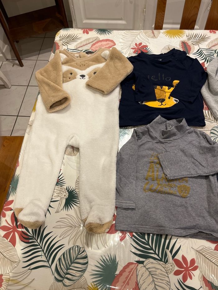 Lot de vêtements automne hier garçon taille 12 mois