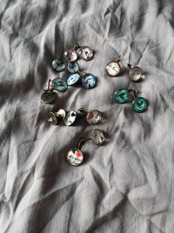 Lot dormeuse et clous