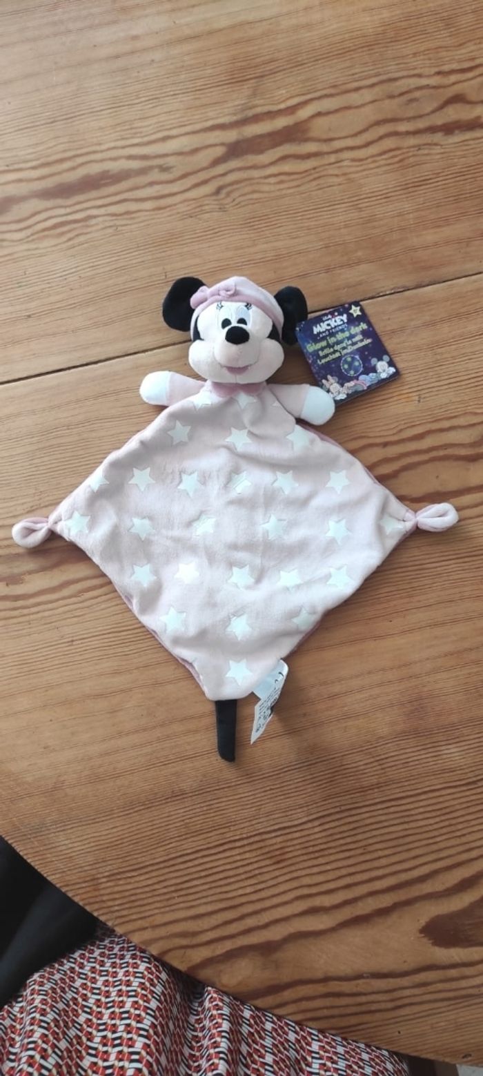 Doudou Minnie neuf (c)DISNEY - photo numéro 2