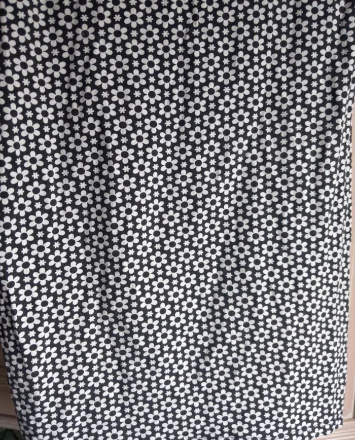 Robe à fleurs noir et blanc Jennyfer - photo numéro 9