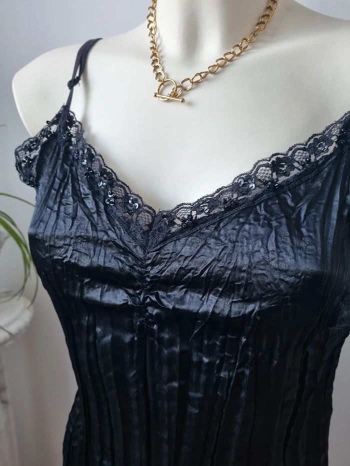Robe noir brodé évasé vintage - photo numéro 4