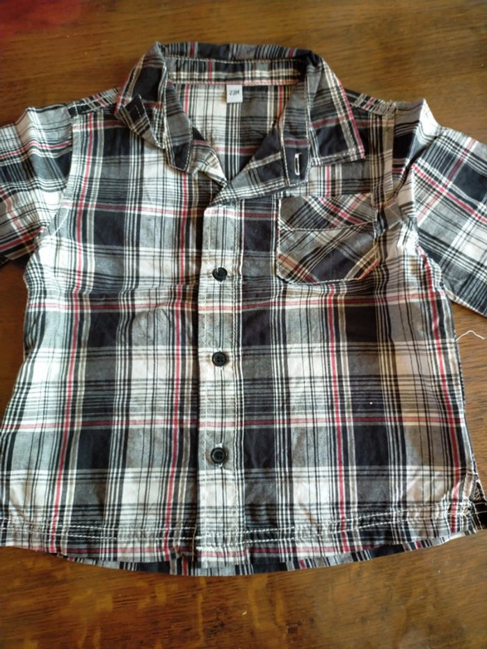 Jolie chemise à carreaux 23 mois