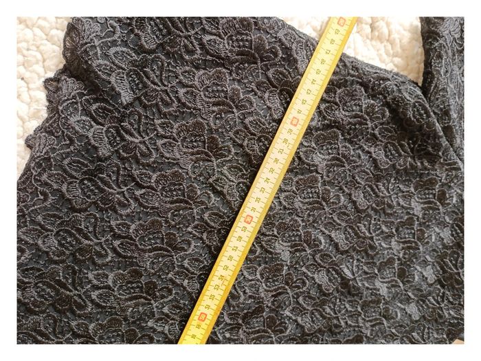 Haut noir en dentelle – chic et structuré, Lafayette Collection -- - photo numéro 9
