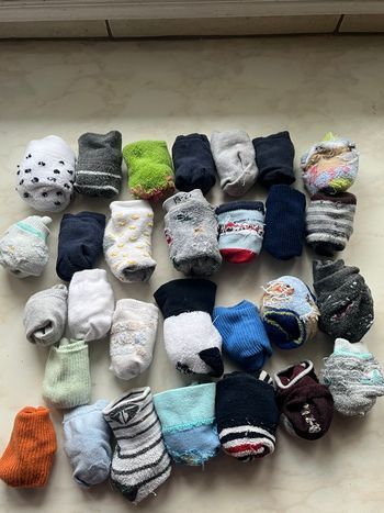 Lot de 29 paires de chaussettes bébé