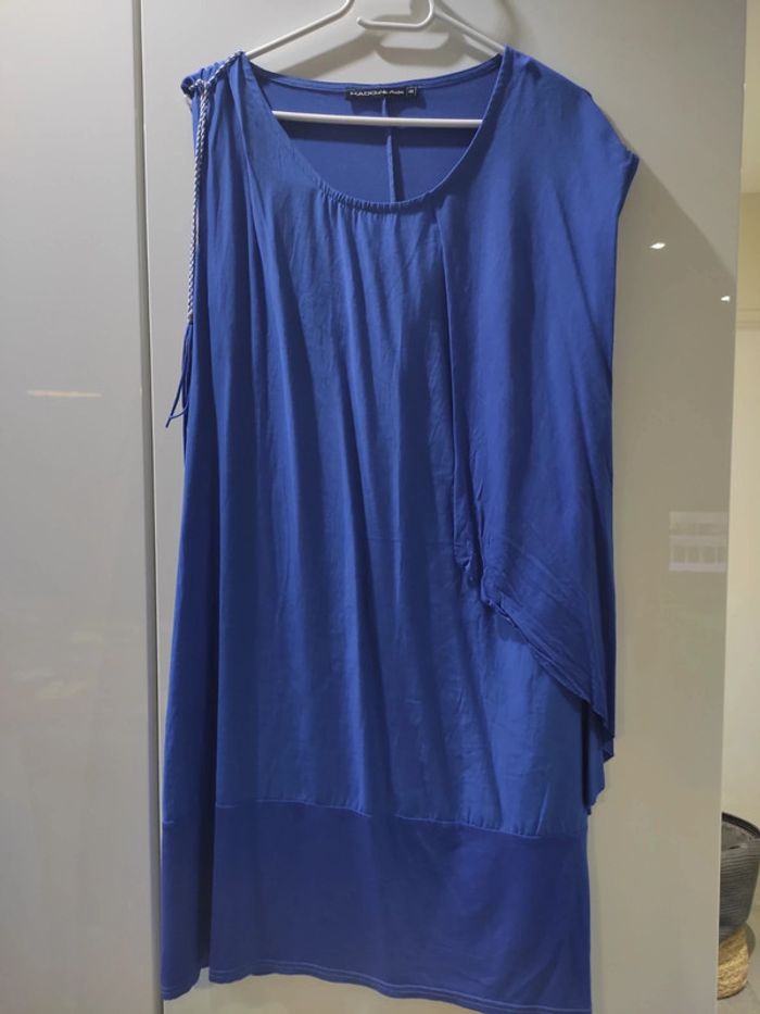 Robe bleu mado et les autres