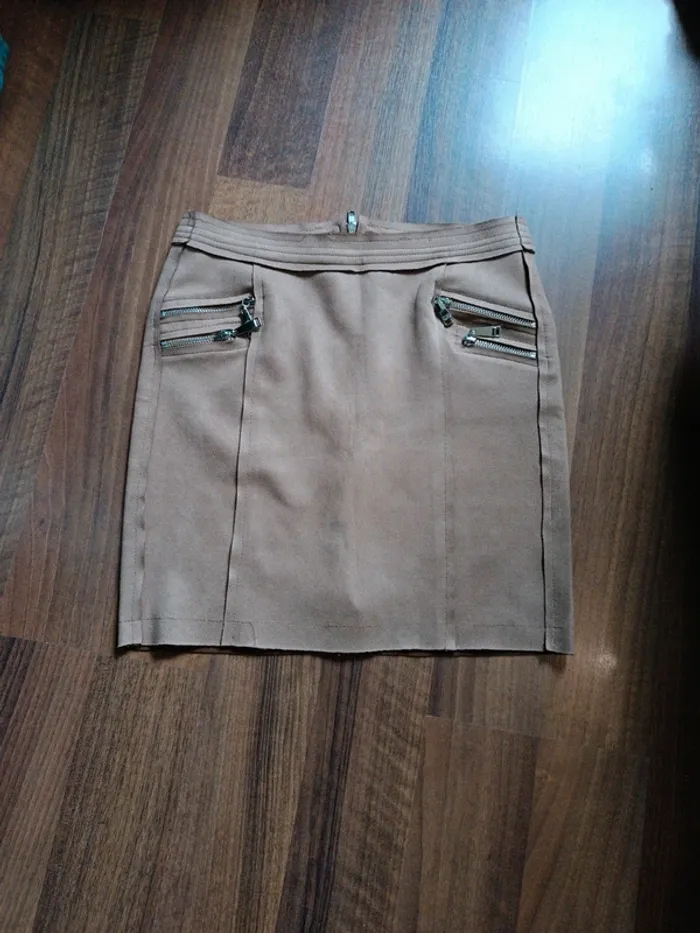 Jupe courte marron clair