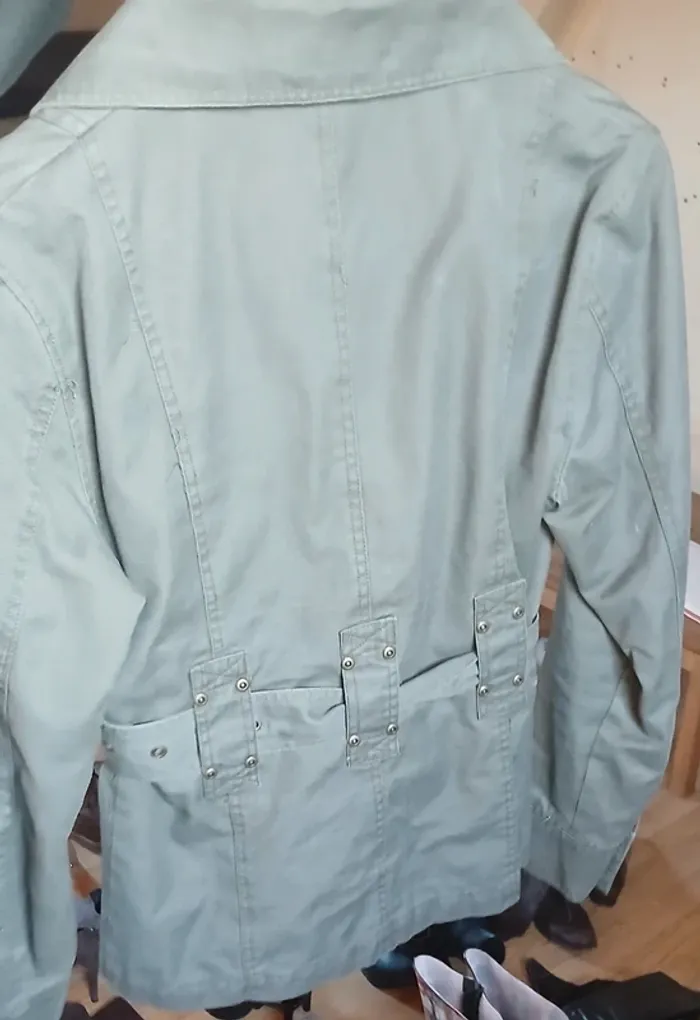 Veste grise et kaki - photo numéro 2