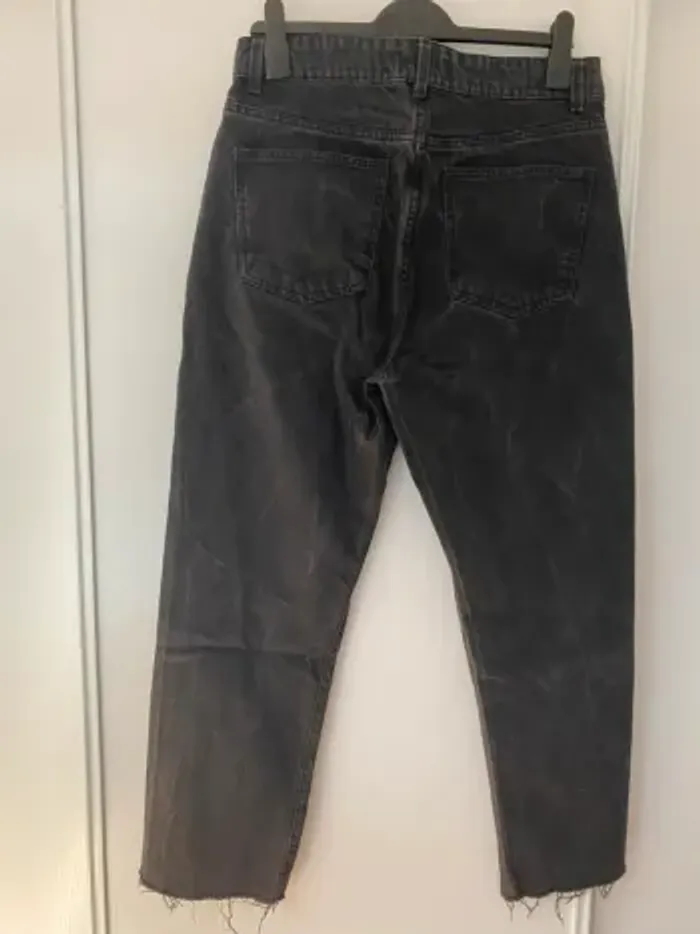 Jean noir mom taille 42 - photo numéro 4