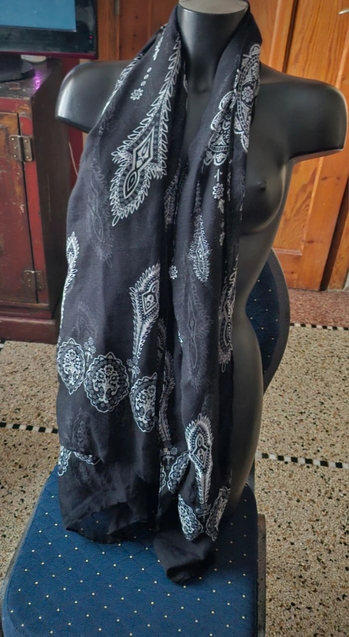 Écharpes pour femmes - photo numéro 8