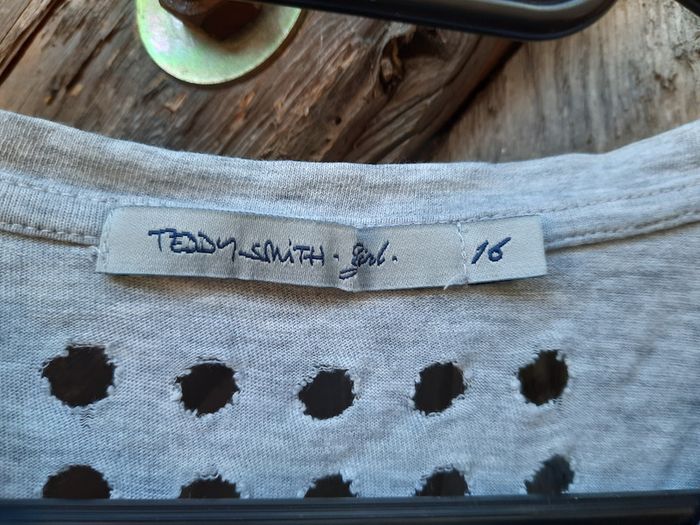 Superbe tee-shirt Teddy Smith, original, gris, tête de mort, 16 ans - photo numéro 4