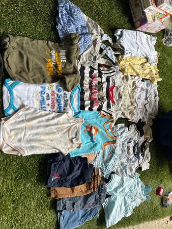 Lot de 24 vêtements en 6 mois