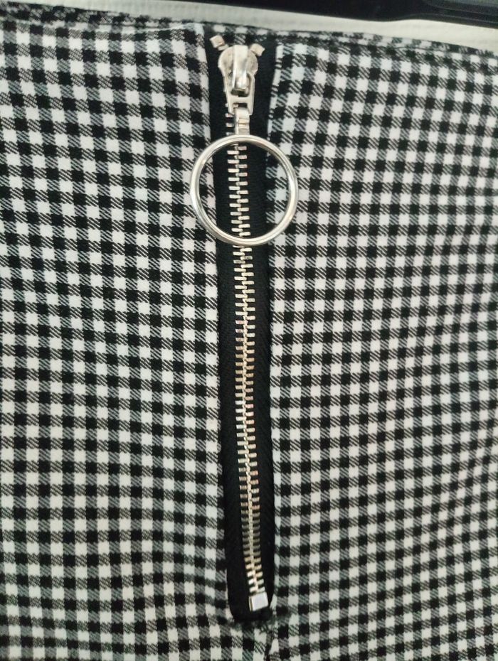 Pantalon avec zip - photo numéro 4