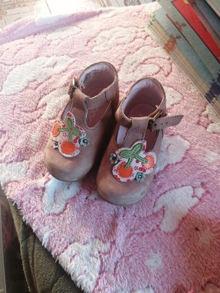 Chaussures marry-Jane cerises