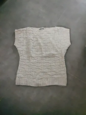 Pull neuf manches courtes tailles L