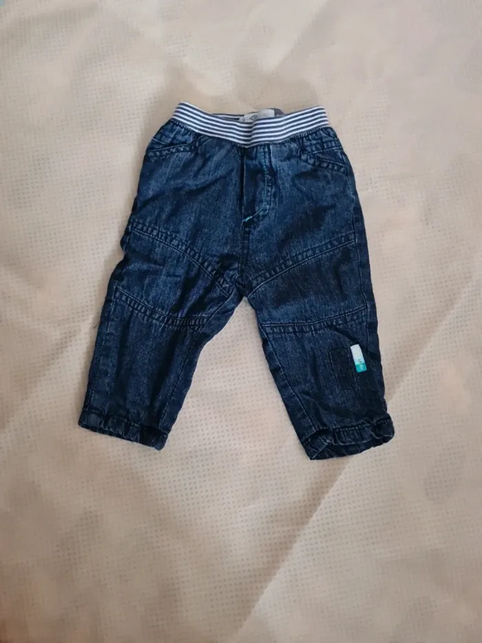 Lot de 13 pantalons et jeans et 2 shorts - photo numéro 8