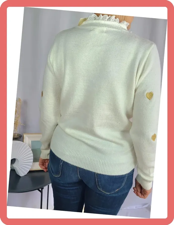 Pull col montant dentelle et coeurs brodés, Taille Unique, Neuf avec étiquette - photo numéro 3