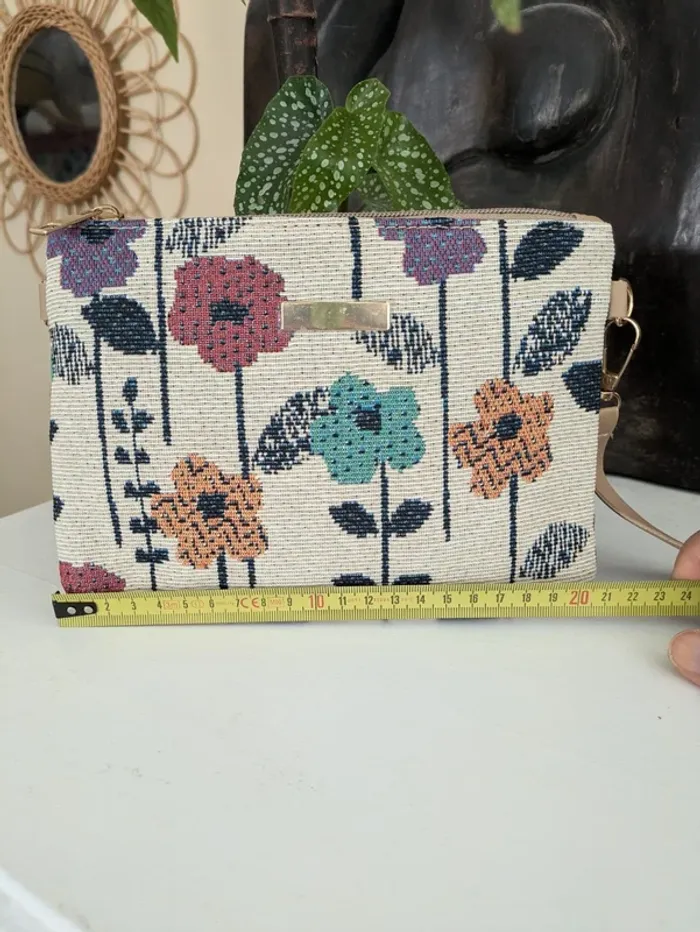 Sac à main en paille brodé – fleurs champêtres – style bohème chic - photo numéro 3