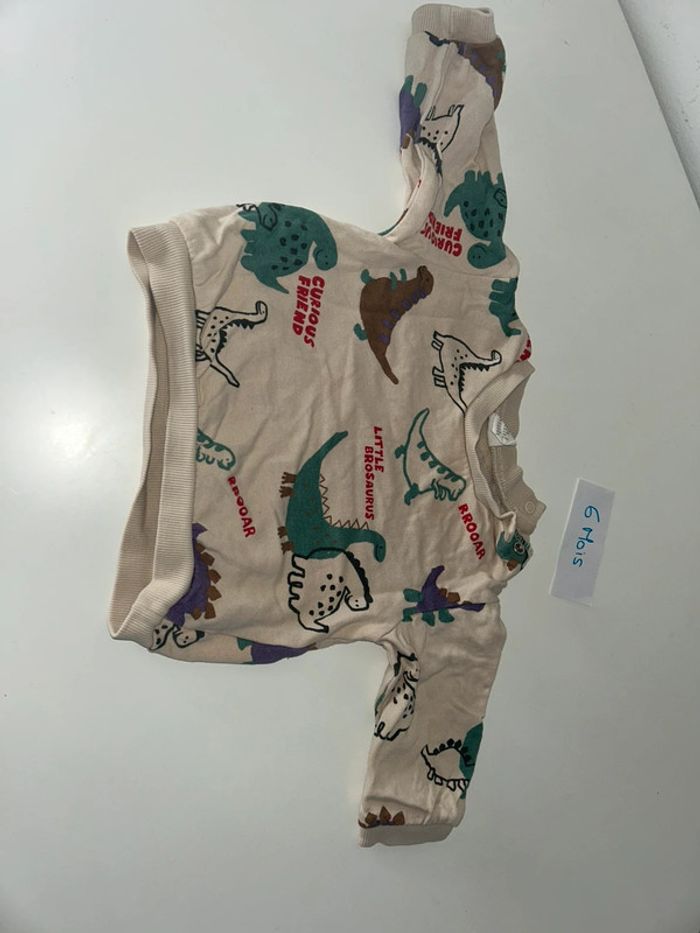 Pull dinosaures h&m taille 68 - photo numéro 2