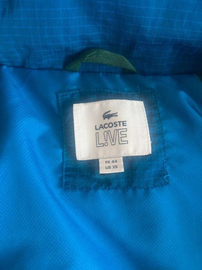 Doudoune Lacoste taille us: xs/ fr: 44 bleu à carreau - photo numéro 3