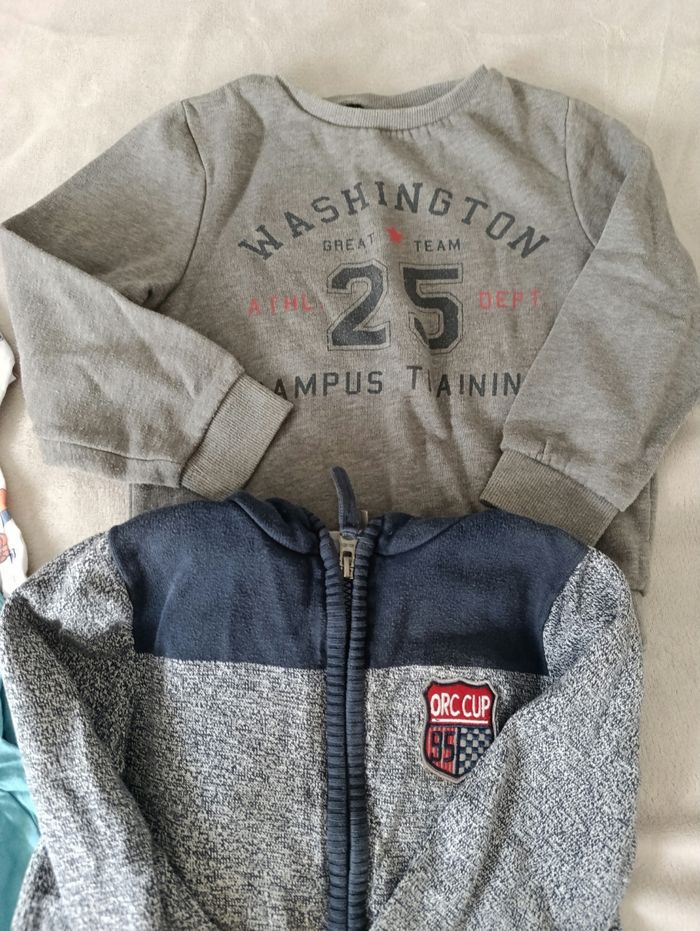 Lot vêtements garçon hiver 6 ans - photo numéro 4