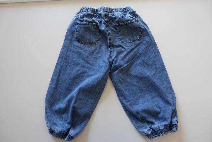 Jeans bébé fille 23 mois - photo numéro 4
