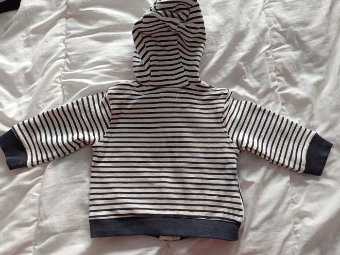 Gilet Kiabi 9m neuf - photo numéro 3