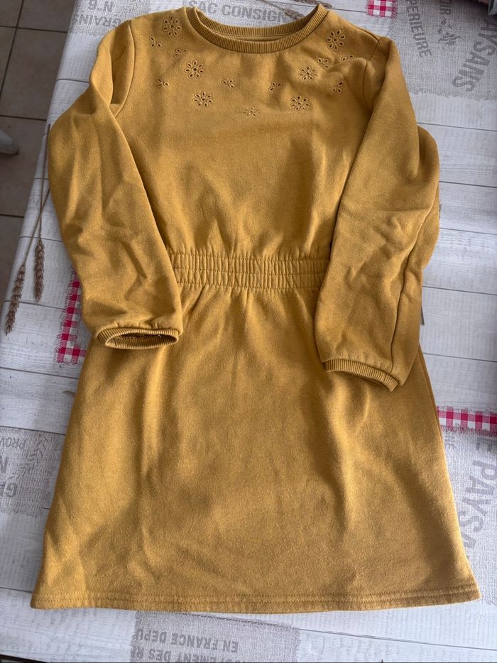 Lot de vêtements fille 8 ans - photo numéro 4