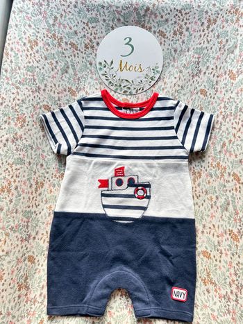 Combinaison short tee shirt marinière 3 mois
