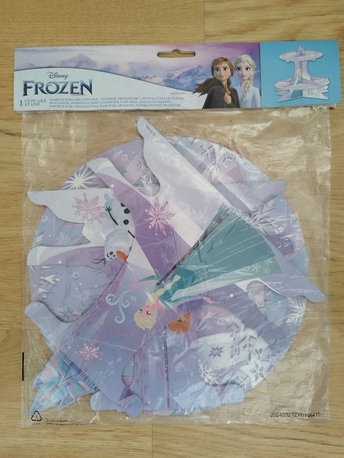 Présentoir  petits gâteaux reine des neiges