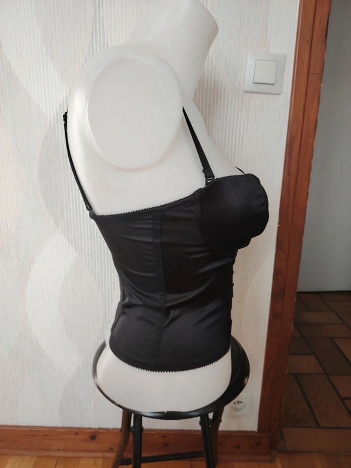 Corset sexy satiné et dentelle - photo numéro 8
