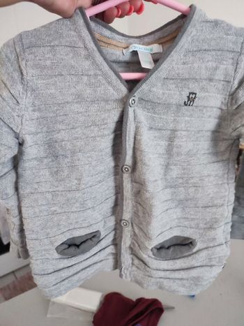 #kytie12moisgarcon. Gilet cardigan taille 12 mois