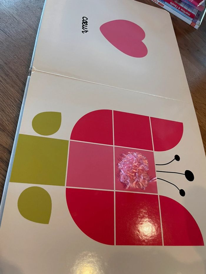 Livre cartonné à toucher Les formes à toucher - photo numéro 11