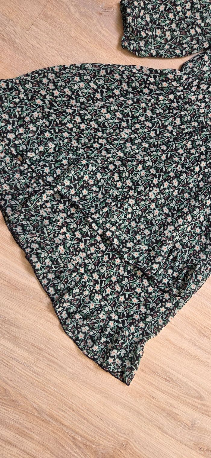 Robe Caroll taille 40 verte motif fleur en très bon état - photo numéro 4