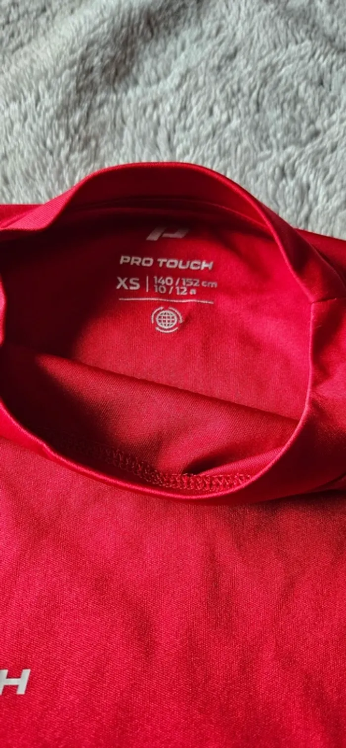 Ensemble sport + 1 haut 10 ans - photo numéro 3