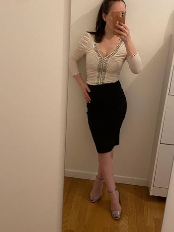 Top cloutée avec fermeture