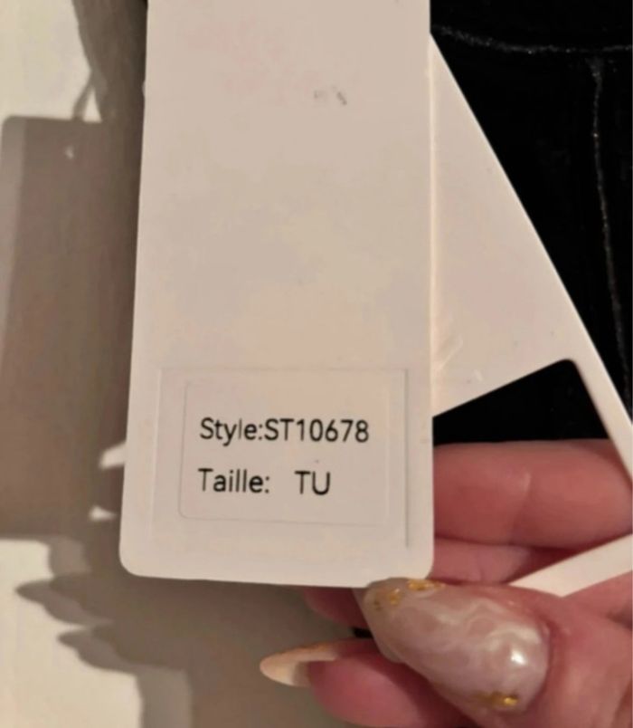 Top noir - photo numéro 2