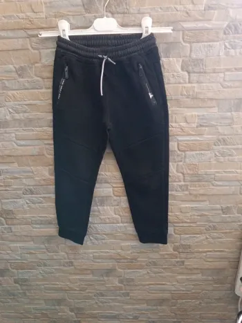 Pantalon jogging noir Kiabi 6A