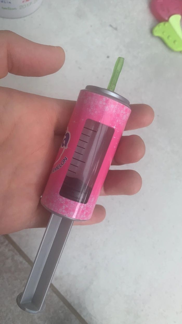 Jouet pistolet à eau en imitation canette - photo numéro 5