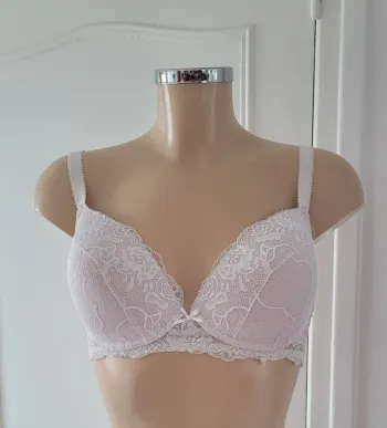 Soutien-gorge sans armatures