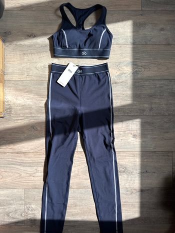 Ensemble ALO YOGA - Brassière & Legging - NEUF