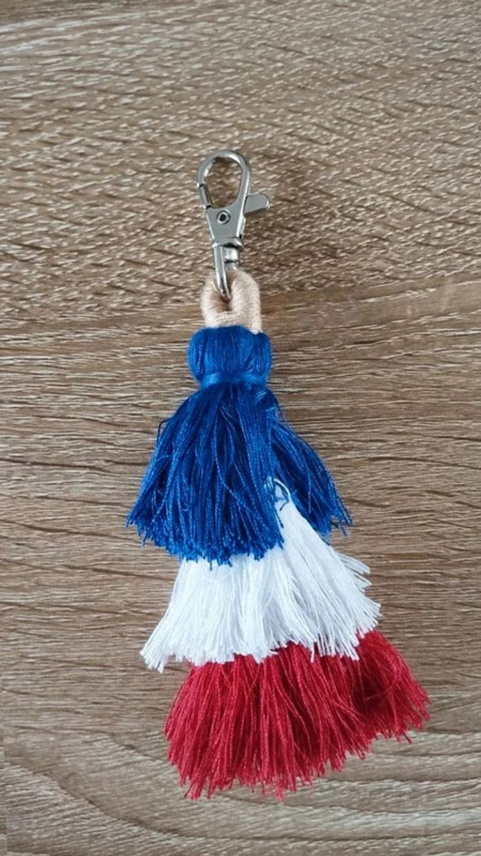 Porte clés  bleu blanc  rouge france - photo numéro 2