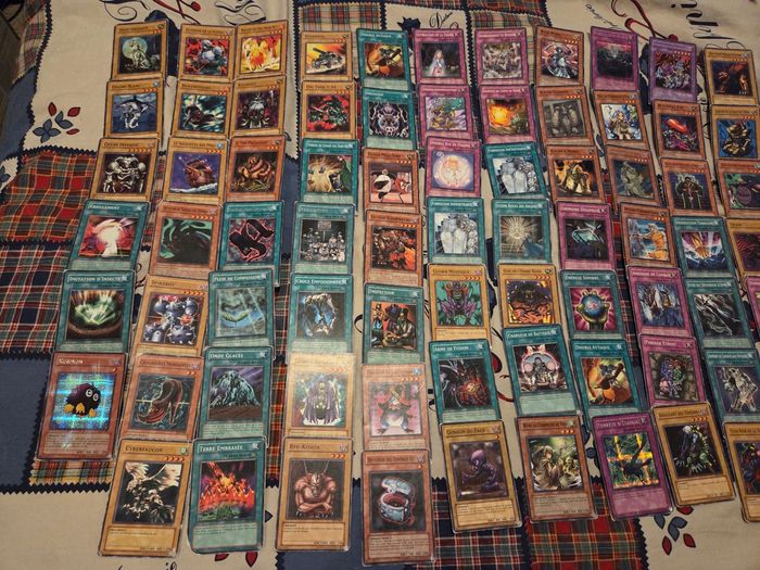 💜Lots de 125 cartes yu gi oh - photo numéro 1