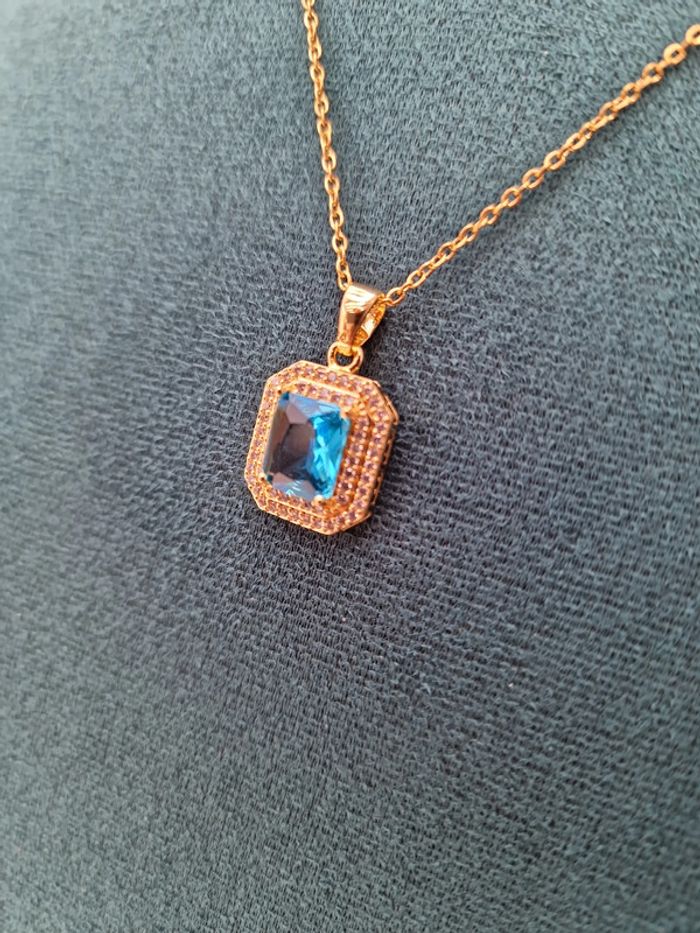 Collier Acier Doré Pendentif Pierre Bleue Cristal - photo numéro 16