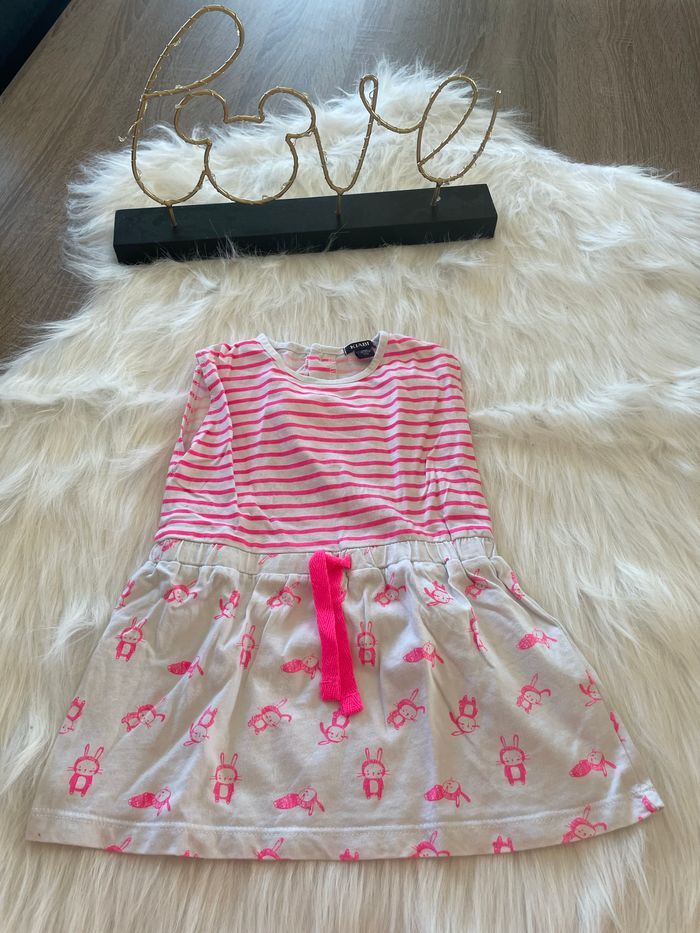 Très jolie robe kiabi 🥰 lapins taille 12 mois