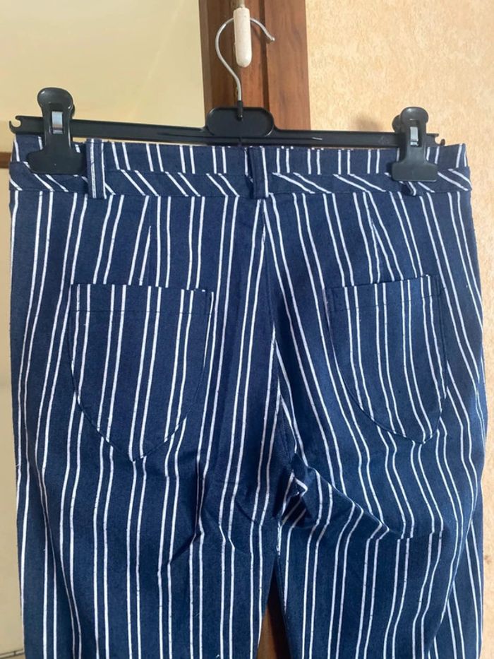 magnifique pantalon femme a rayure tres bon etat taille 38 - photo numéro 5