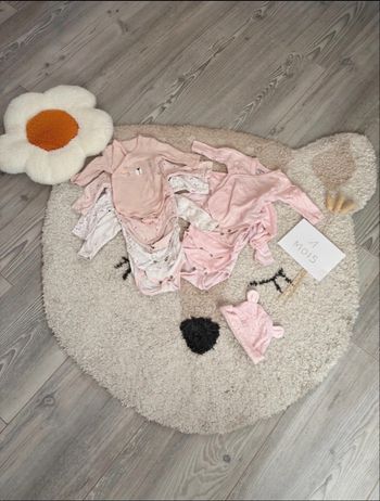 Lot 7 bodys 1 mois fille